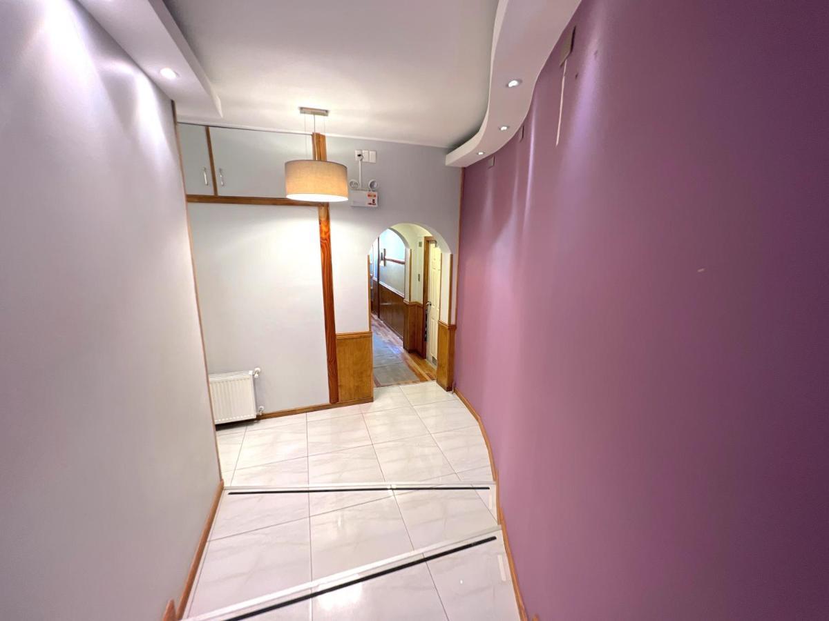דירות פואנטה ארנס Incredible Downtown Duplex With Interior Backyard מראה חיצוני תמונה