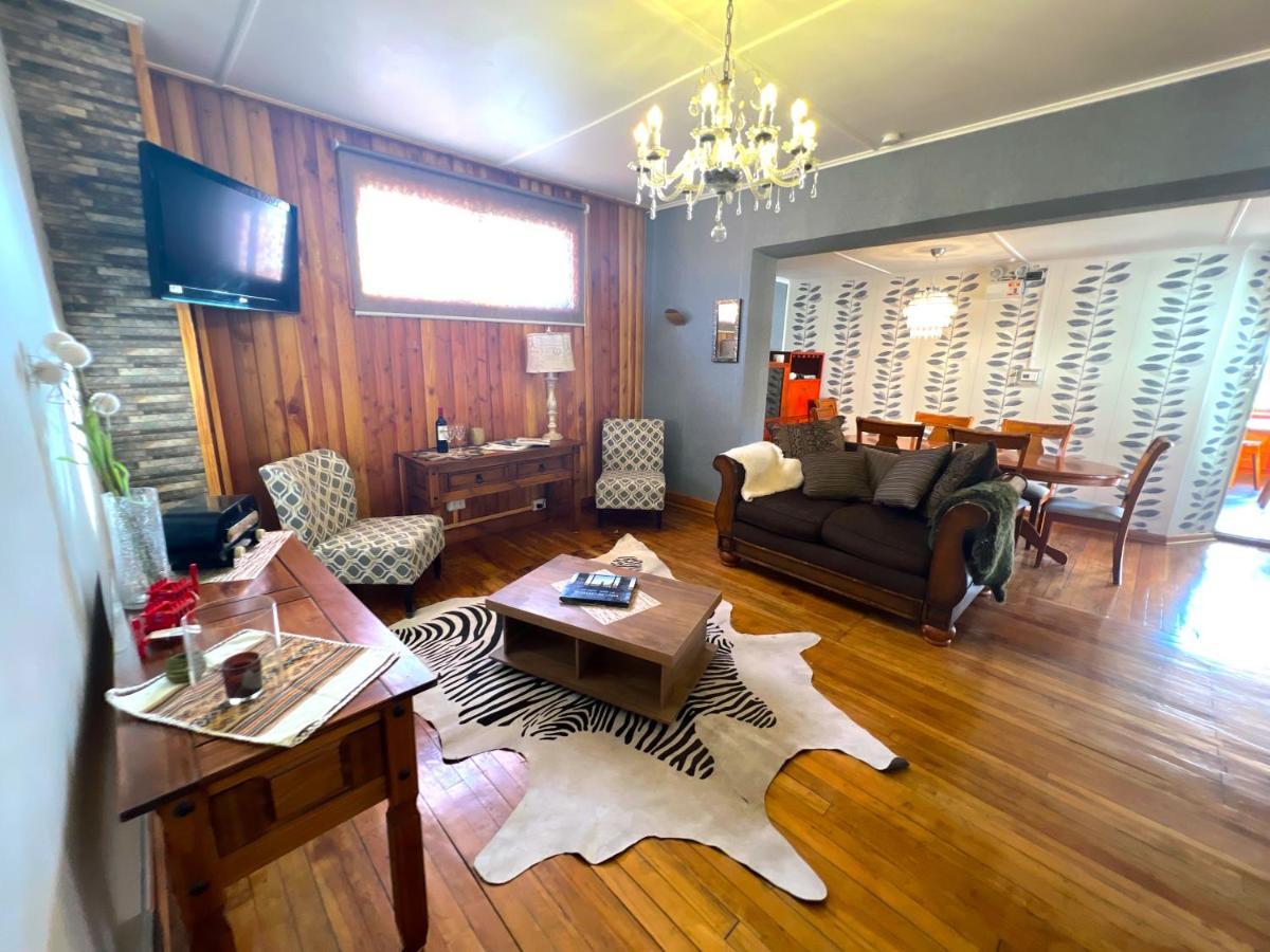 דירות פואנטה ארנס Incredible Downtown Duplex With Interior Backyard מראה חיצוני תמונה