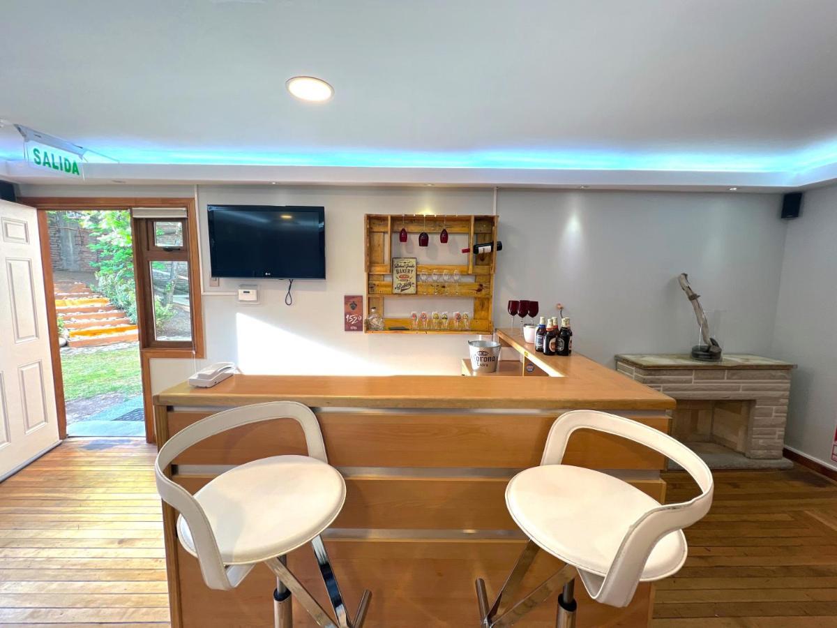 דירות פואנטה ארנס Incredible Downtown Duplex With Interior Backyard מראה חיצוני תמונה